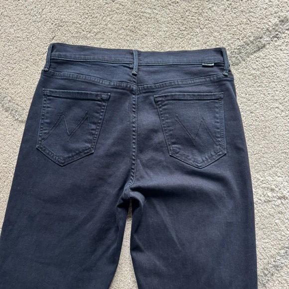 MOTHER jeans The Stunner Zip Two Step Fray In Holding Hands ankle dark wash 29 - Picture 14 of 15